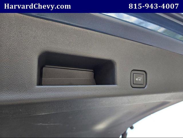 Photo of 2025 Lakeshore Blue Metallic Chevrolet Traverse