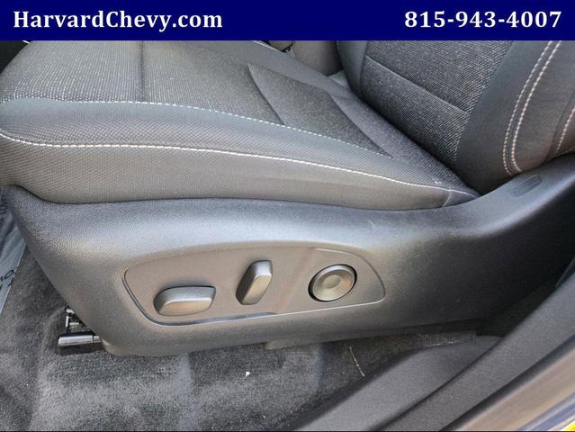 Photo of 2025 Lakeshore Blue Metallic Chevrolet Traverse