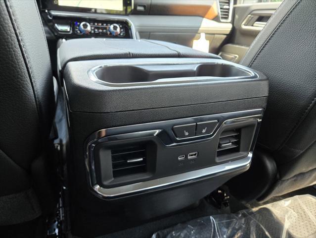 Photo of 2025 Summit White GMC Sierra 2500