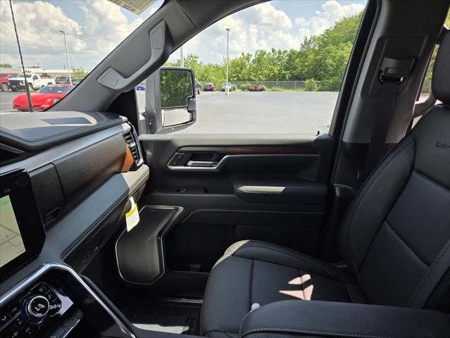 Photo of 2025 Summit White GMC Sierra 2500