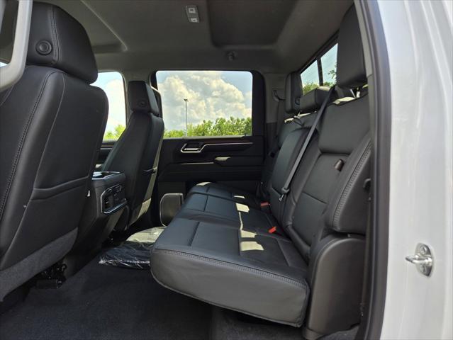 Photo of 2025 Summit White GMC Sierra 2500