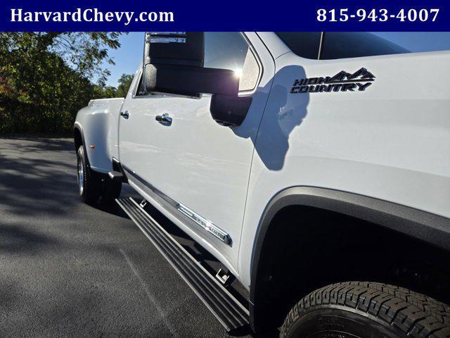 Photo of 2025 Summit White Chevrolet Silverado 3500