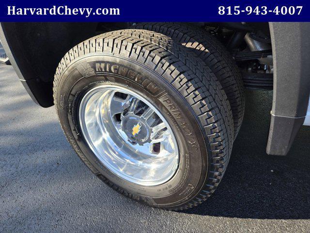 Photo of 2025 Summit White Chevrolet Silverado 3500