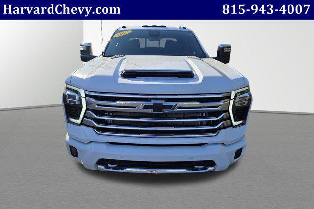 Photo of 2025 Summit White Chevrolet Silverado 3500