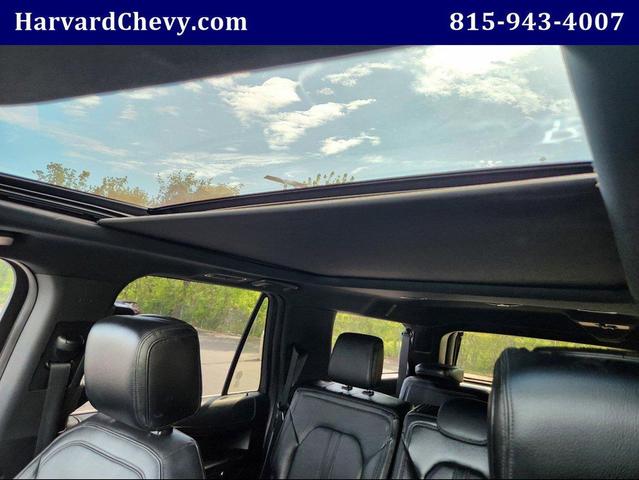 Photo of 2018 Shadow Black Ford Expedition Max