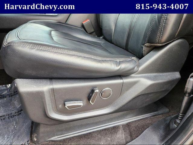 Photo of 2018 Shadow Black Ford Expedition Max