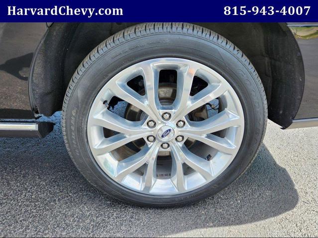 Photo of 2018 Shadow Black Ford Expedition Max