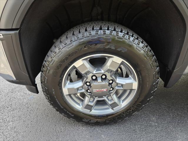 Photo of 2025 Sterling Metallic GMC Sierra 2500