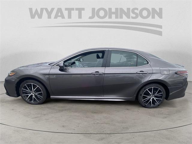 Photo of 2024 Predawn Gray Mica Toyota Camry
