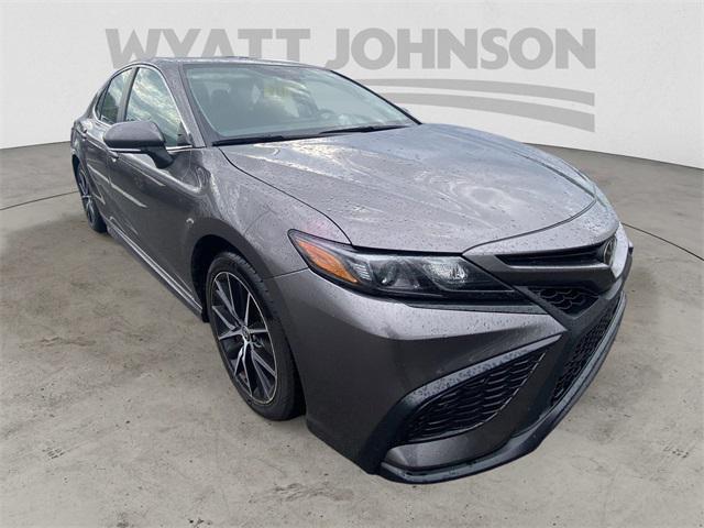 Photo of 2024 Predawn Gray Mica Toyota Camry