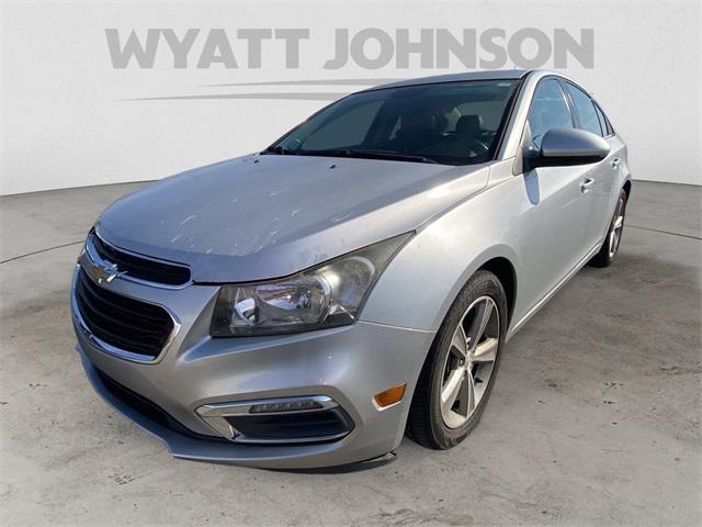 Photo of 2015 Silver Ice Metallic Chevrolet Cruze