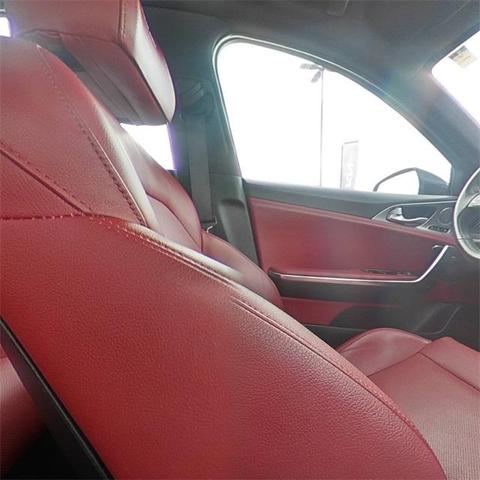 Photo of 2019 Aurora Black Kia Stinger