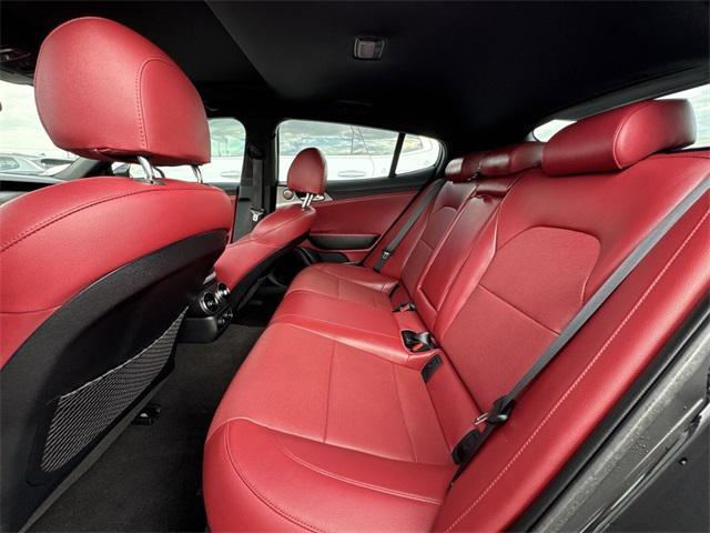 Photo of 2019 Aurora Black Kia Stinger