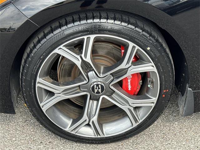 Photo of 2019 Aurora Black Kia Stinger