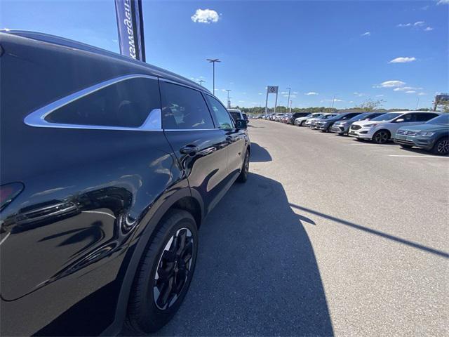 Photo of 2024 Ebony Black Kia Sorento