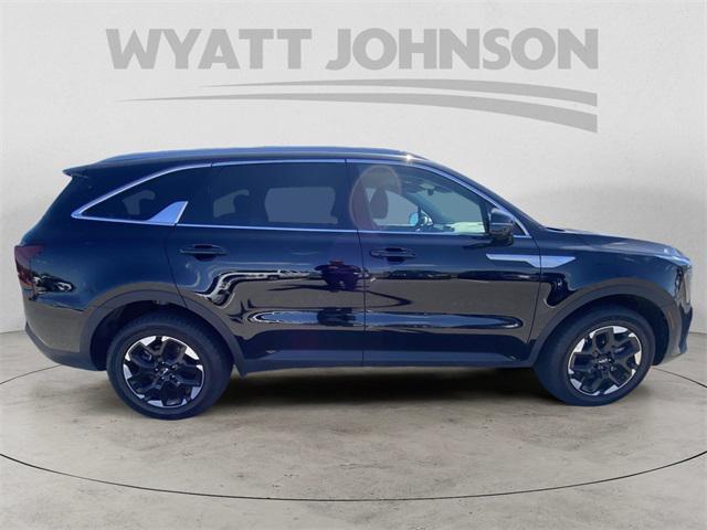 Photo of 2024 Ebony Black Kia Sorento