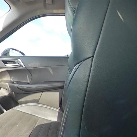 Photo of 2023 Alloy Silver Metallic Mitsubishi Outlander