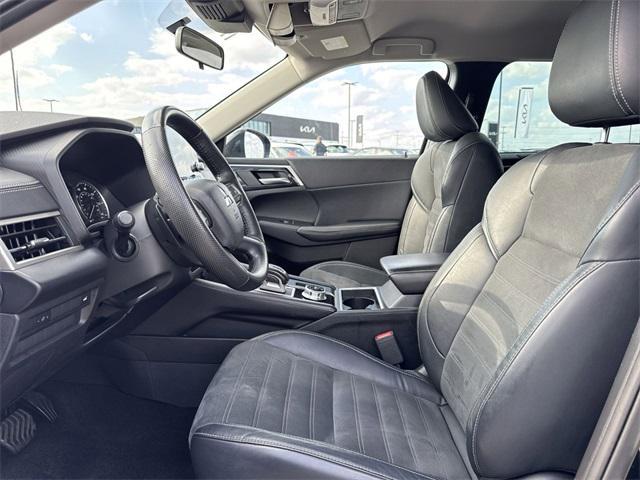Photo of 2023 Alloy Silver Metallic Mitsubishi Outlander