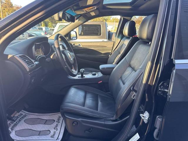 Photo of 2014 Black Jeep Grand Cherokee