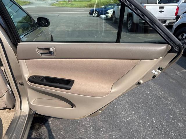 Photo of 2006 Tan Toyota Camry