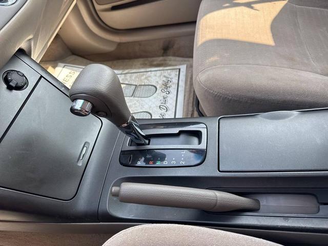 Photo of 2006 Tan Toyota Camry