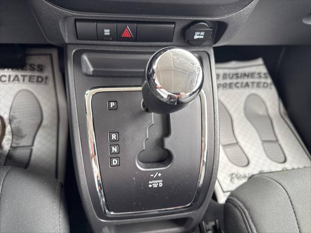 Photo of 2009 White Jeep Patriot