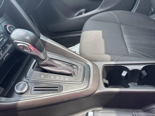 Photo of 2017 Burgundy Ford Focus