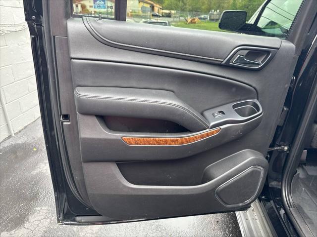Photo of 2015 Black Chevrolet Suburban