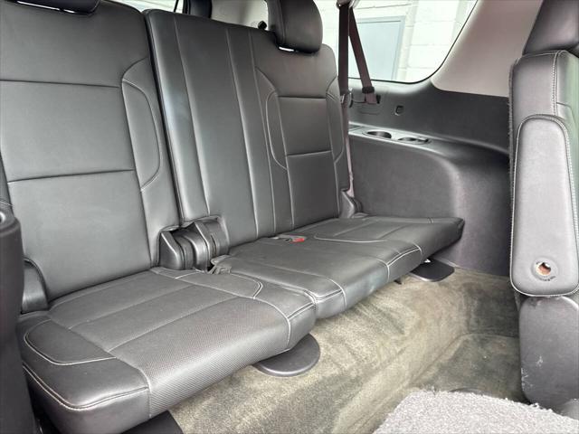 Photo of 2015 Black Chevrolet Suburban