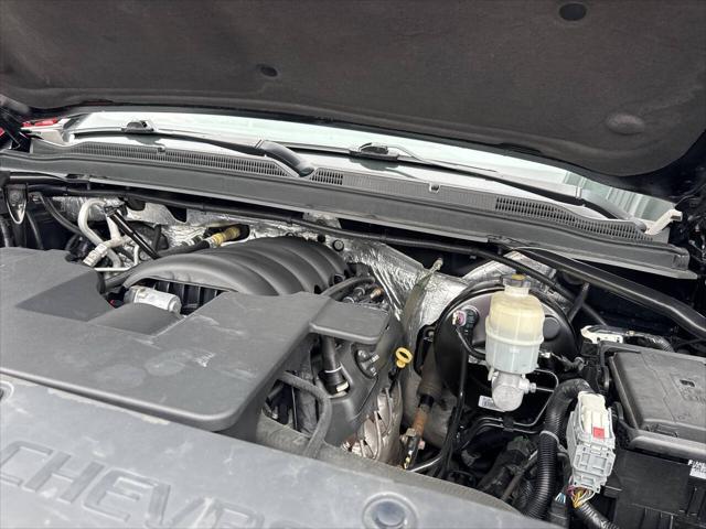 Photo of 2015 Black Chevrolet Suburban