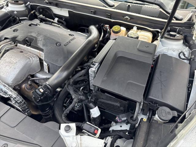 Photo of 2016 White Buick Regal