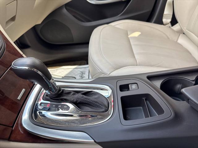 Photo of 2016 White Buick Regal
