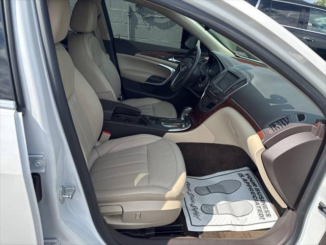 Photo of 2016 White Buick Regal