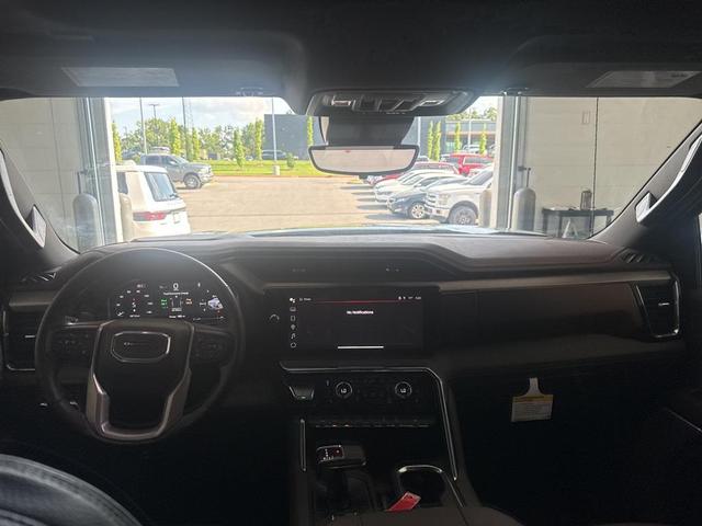 Photo of 2024 White Frost Tricoat GMC Sierra 1500