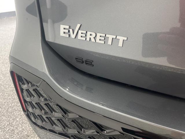 Photo of 2025 Platinum Gray Metallic Volkswagen Tiguan