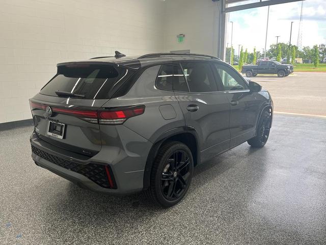 Photo of 2025 Platinum Gray Metallic Volkswagen Tiguan