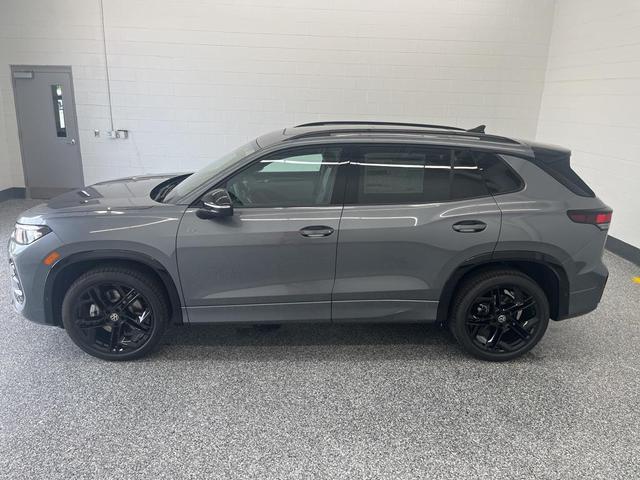 Photo of 2025 Platinum Gray Metallic Volkswagen Tiguan