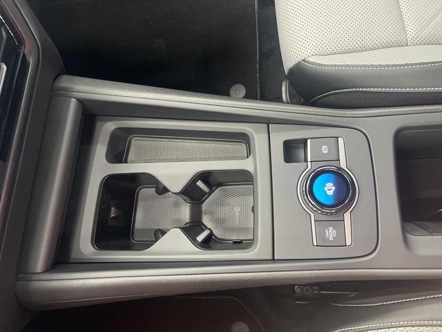 Photo of 2025 Platinum Gray Metallic Volkswagen Tiguan