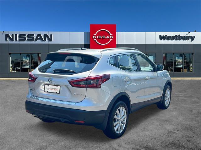 Photo of 2022 Brilliant Silver Metallic Nissan Rogue Sport