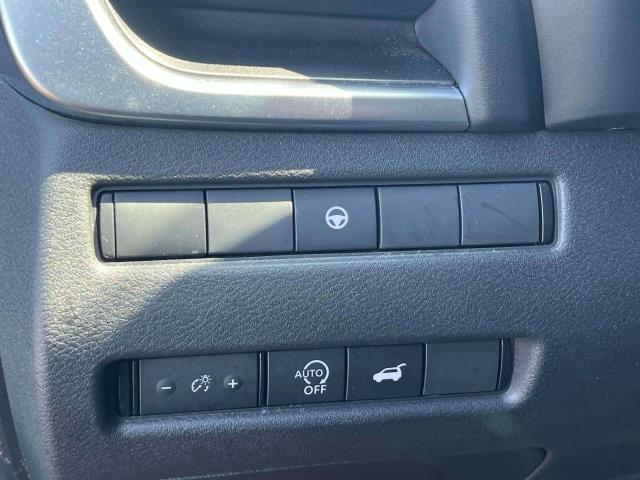 Photo of 2023 Super Black Nissan Rogue