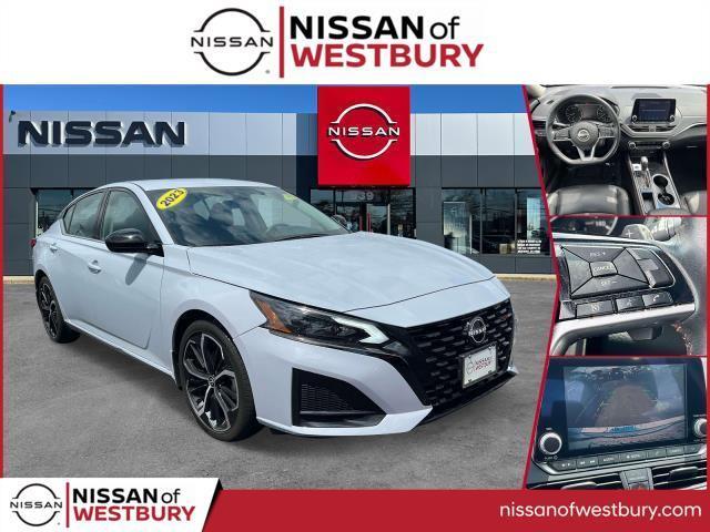 Photo of 2023 Gray Sky Pearl Nissan Altima