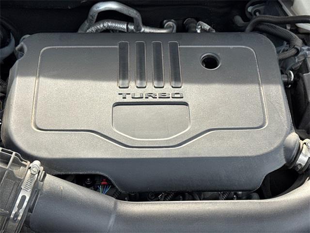 Photo of 2023 Summit White GMC Acadia
