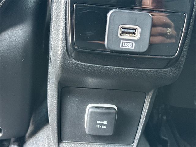 Photo of 2022 Redline Pearlcoat Jeep Compass
