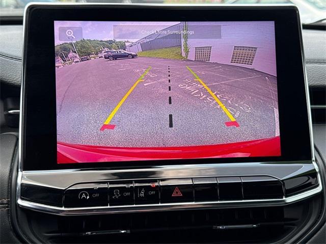 Photo of 2022 Redline Pearlcoat Jeep Compass