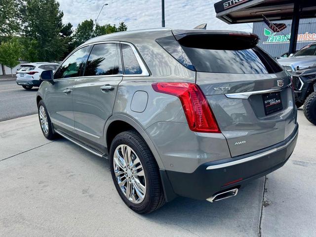 Photo of 2019 Gold Cadillac XT5