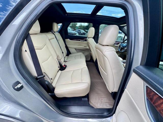 Photo of 2019 Gold Cadillac XT5