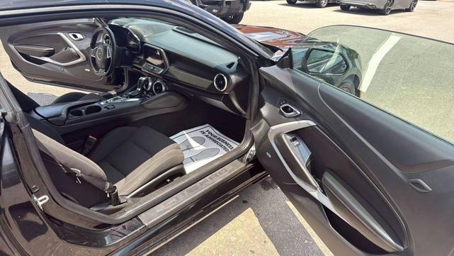 Photo of 2018 Black Chevrolet Camaro