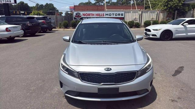 Photo of 2017 Silky Silver Kia Forte