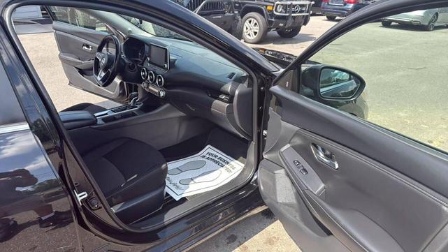 Photo of 2023 Super Black Nissan Sentra