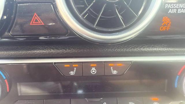 Photo of 2023 Super Black Nissan Sentra